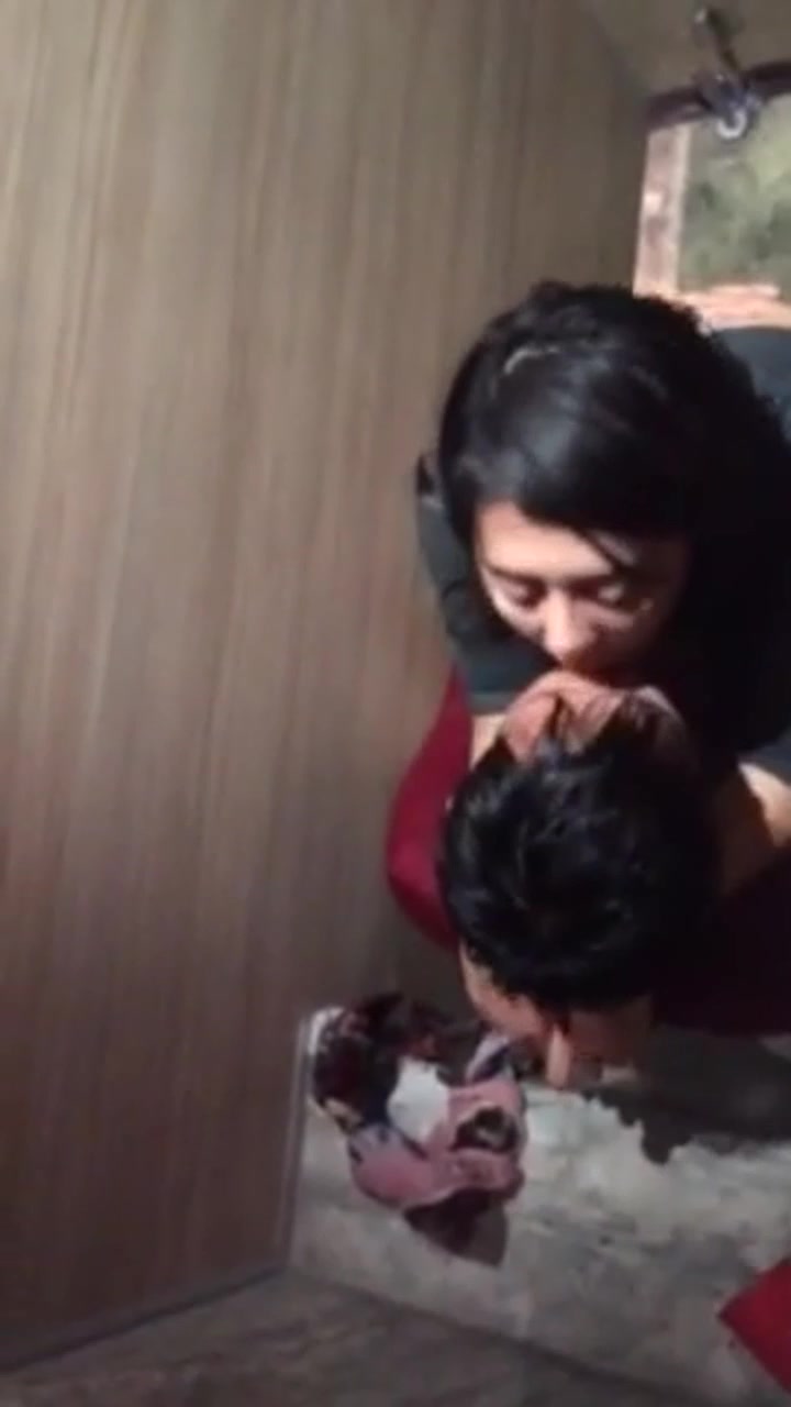 最近国内某夜店TP饥渴男女在卫生间啪啪