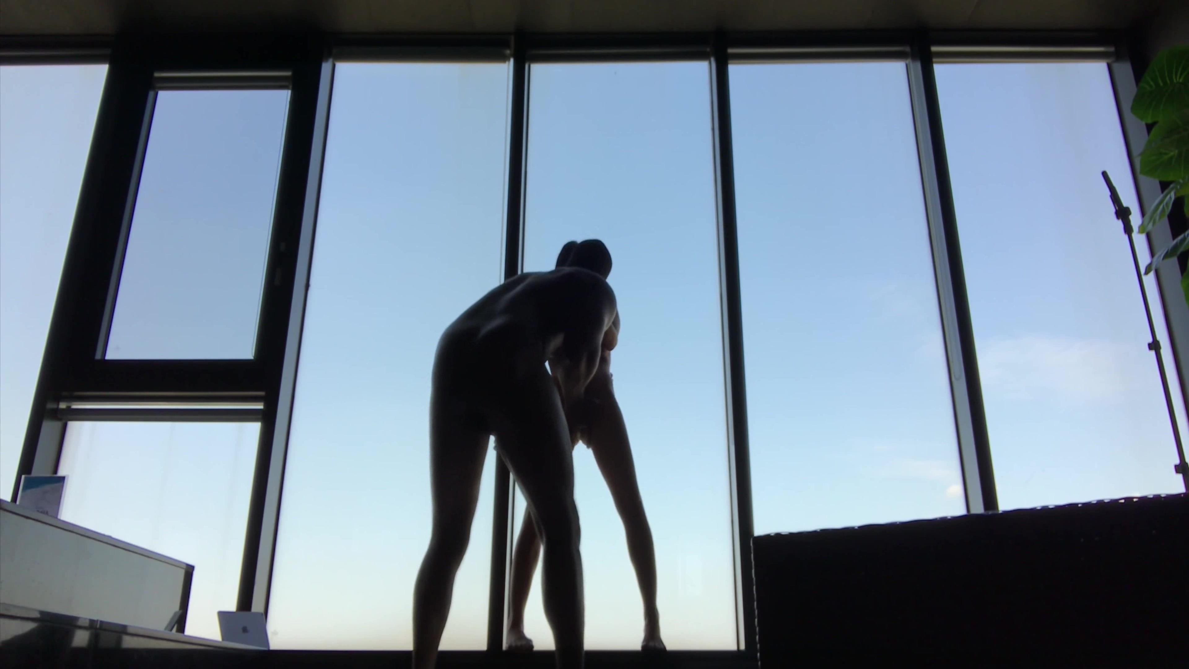 黑超大屌猛男留学生A1D先生与X大漂亮女伴读性爱私拍流出 落地窗前疯狂爆操 无套虐插粉穴内射 高清1080P原版无水印