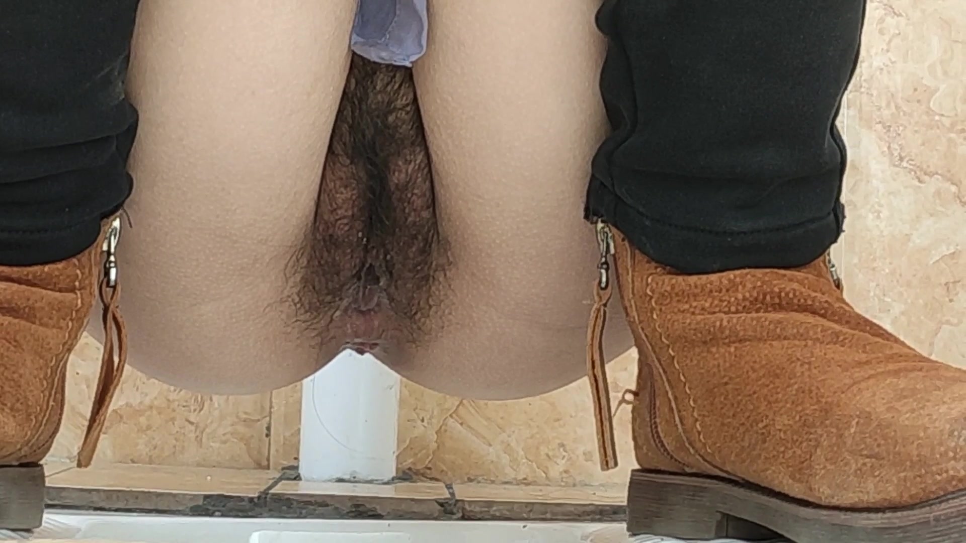 万达影城碰到的一个极品粉嫩小美女 人美B也漂亮