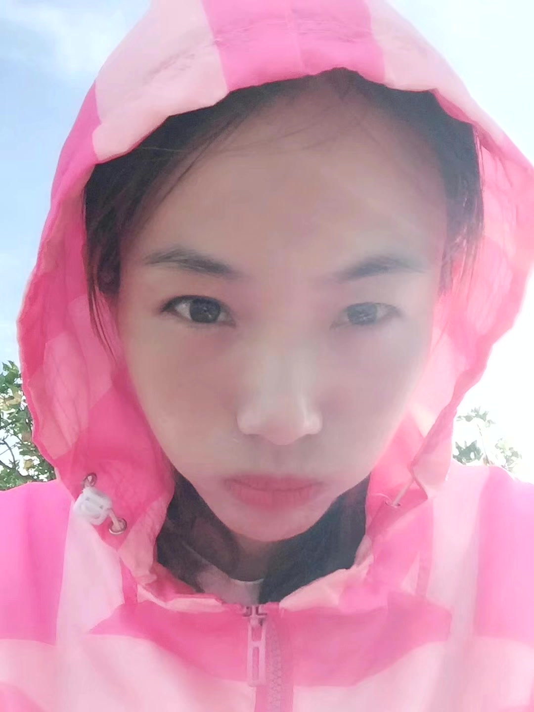 石狮鸿峰环保人妻赖才英，别的没有，就是白浆多