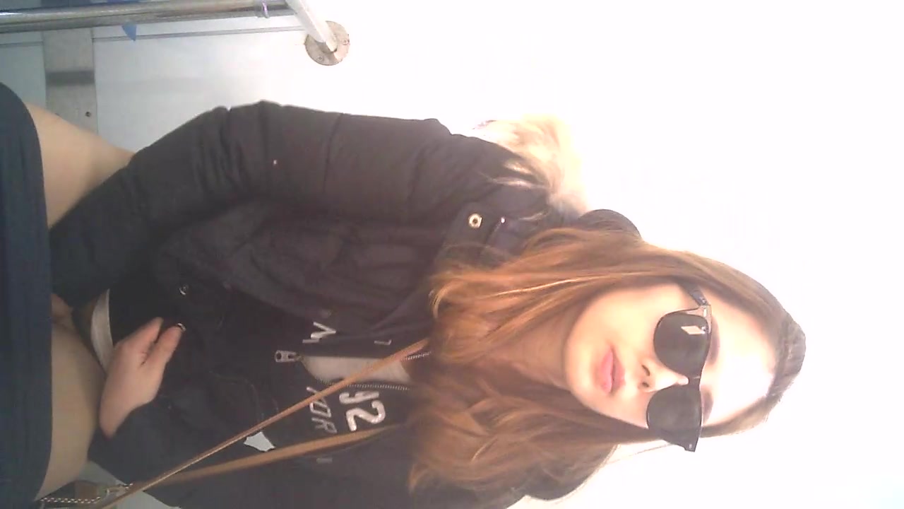 旅游胜地济州岛景区女厕偷拍几个高颜值美女性感的毛毛