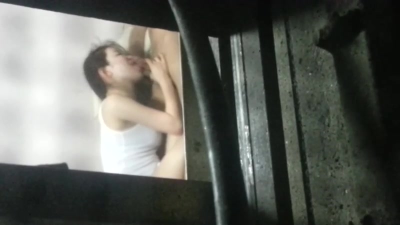 窗外偷拍夫妻性生活 美少妇活好 主动 看完必撸