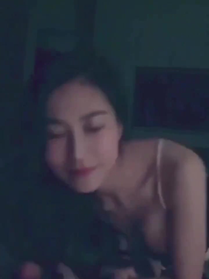 神似俞飞鸿的反差美女口交富少