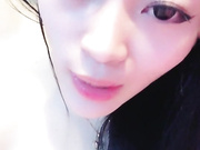 网红妹子BB超级粉 摸一下就出很多水漏逼秀