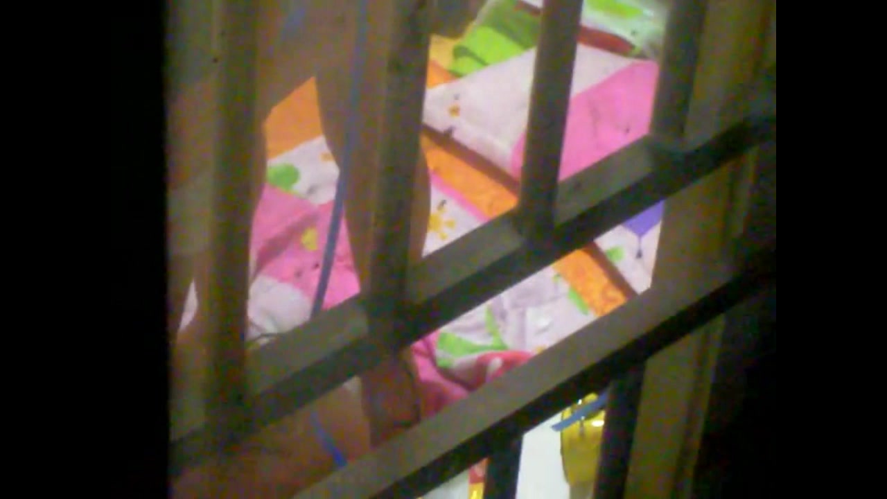 【全網推薦】偷拍小區內少婦裸體給老公修理頭發 雪白肌膚堅挺美乳看得欲火焚身 720P高清原版