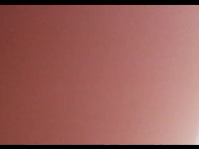 在家里卫生间安装摄像头偷拍姐姐好友洗澡