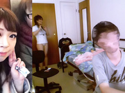 反差小女友 罗晓君(Crystal Lo) 居家啪啪遭流出2 主动跪地口交