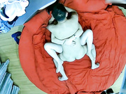 主題酒店情趣圓床房拍攝到的一對熱戀年輕情侶開房愛愛 互舔摳穴爽得淫叫不停喊老公癢死了 露臉高清