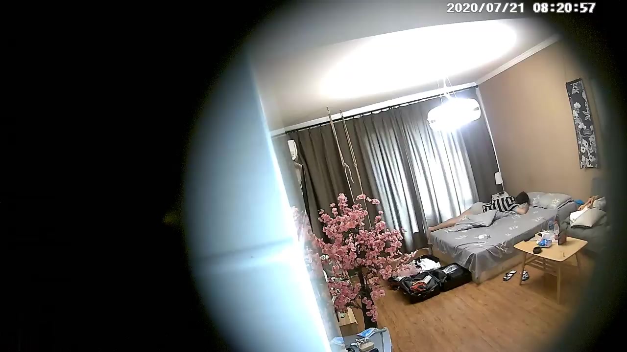 主題酒店情趣房攝像頭黑客破解拍攝到的熱戀小情侶開房愛愛 互舔愛撫纏綿主動翹起大屁股享受插入 表情淫蕩 露臉高清