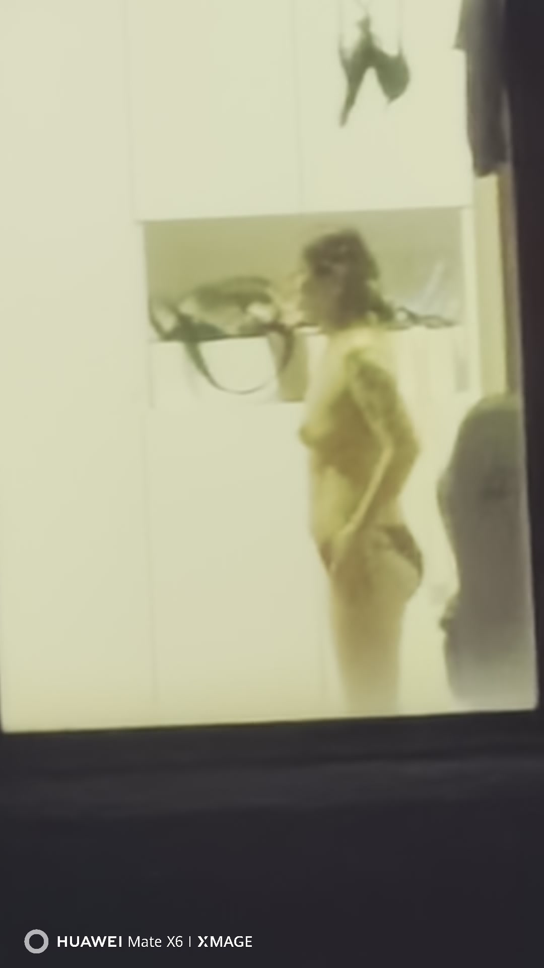 偷拍对面楼没穿衣服