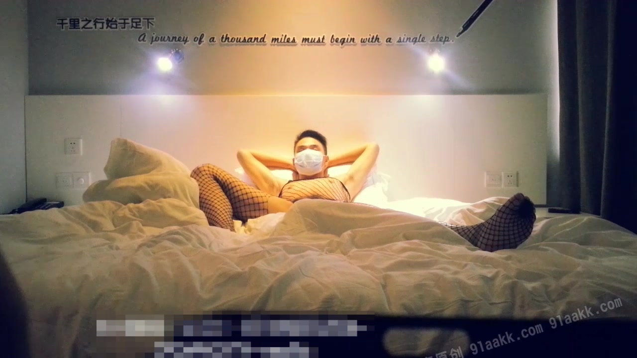 骚妻系列白皙皮膚粉嫩大奶子性感大長腿很是誘人