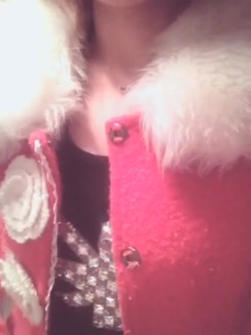 萝莉容颜小丑皇舌尖上的爱妃自拍视频03