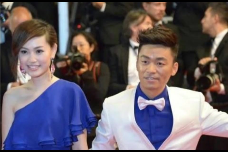 据说这是王宝强老婆与其经纪人视频