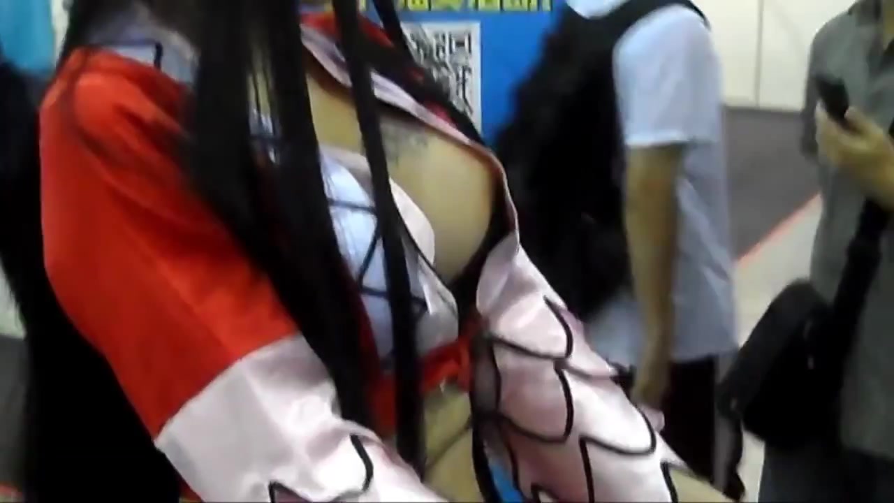 chinajoy的漏点coser，好白的奶！