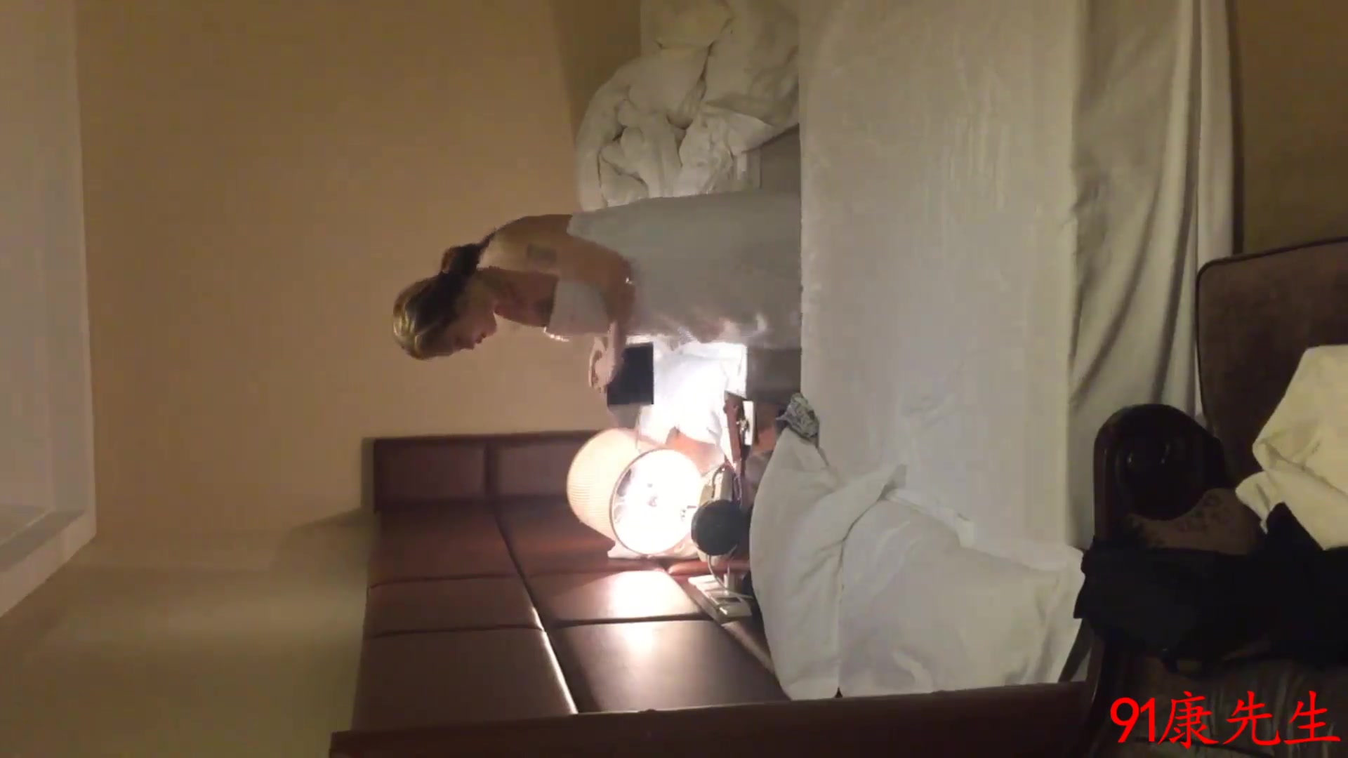 康先生新作系列之携带91网友大吊爆操北京演艺学院美眉侧面镜头高清完整版