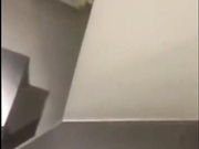 真实商场试衣间偷拍 某领导和情人竟在试衣间里搞起来了 外面很多人在讲话 露脸