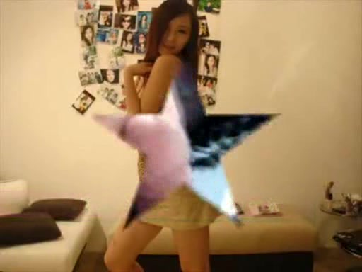 台大美女很给力的一次拍摄,翘起美臀的嫩鮑，想插进去。精品剪辑