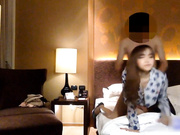 高清猥琐男偷录援交黑丝校花完美身材后入啪啪干前拍照留念