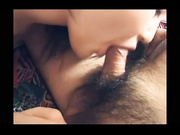 与丰满骚妻用各种花样玩，最后忍不住颜射