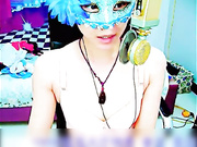 女神主播寂寞自慰，套套和整只手臂塞屄里抽插，高潮淫水泛滥