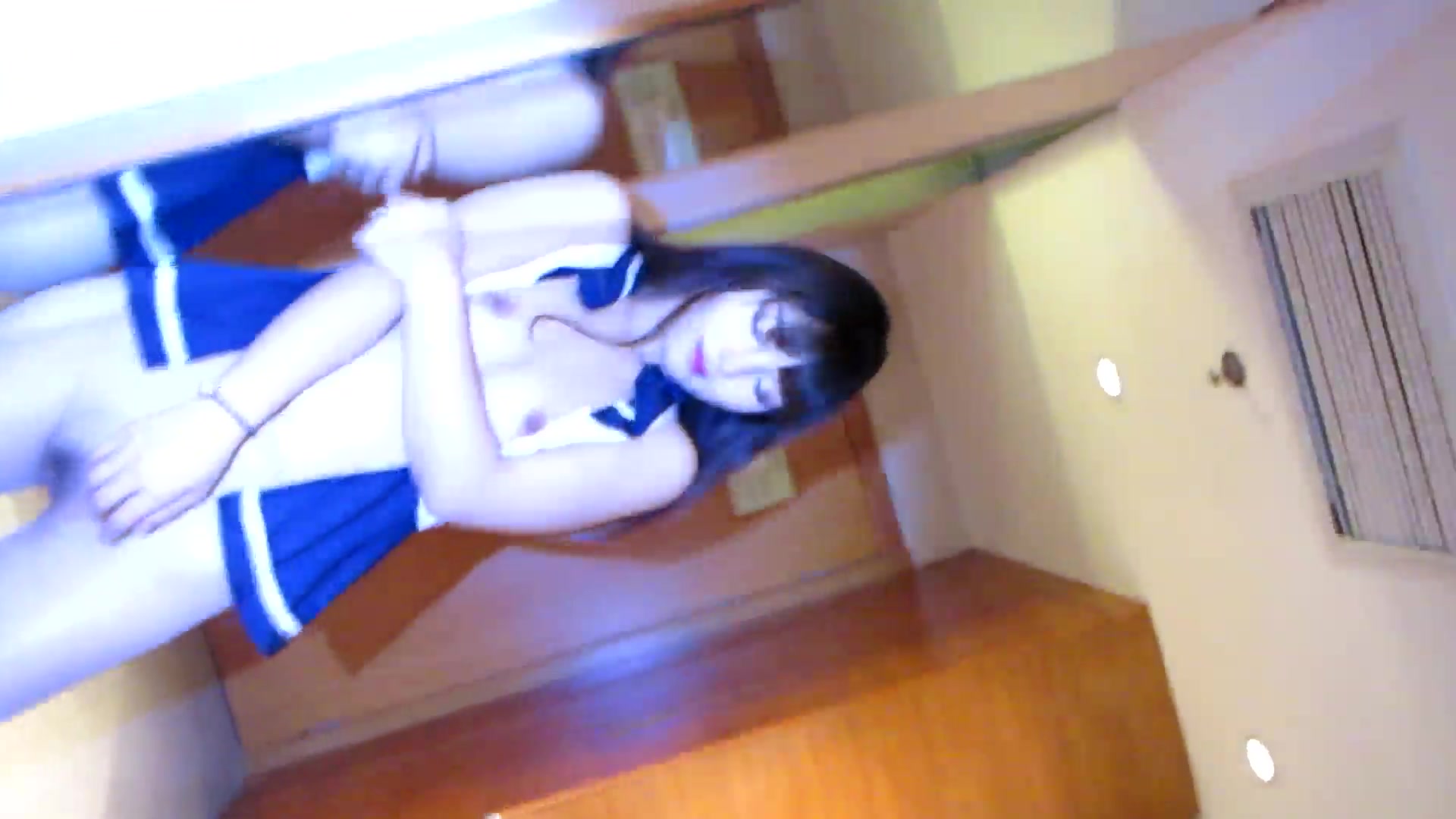 吐血推荐空姐制服嫩模夏柳酒店大尺度私拍看她逼逼没少被潜